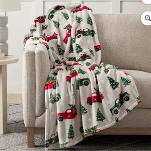 Members Mark Large 60" x 70" Holiday Trucks & Christmas Tree Plush Throw Blanket